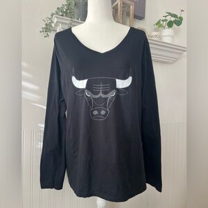 Fanatics Chicago Bulls Women’s long Sleeve T-Shirt / Black / Size: XL